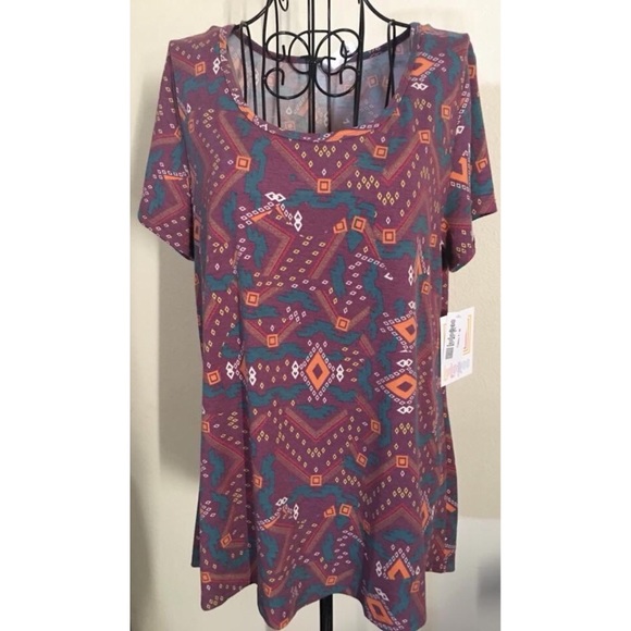 LuLaRoe Classic T - Picture 1 of 1